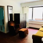 Stylish Montreal Apartment: Comfortable Stay In The Golden Square Mile