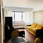 Stylish Montreal Apartment: Comfortable Stay In The Golden Square Mile