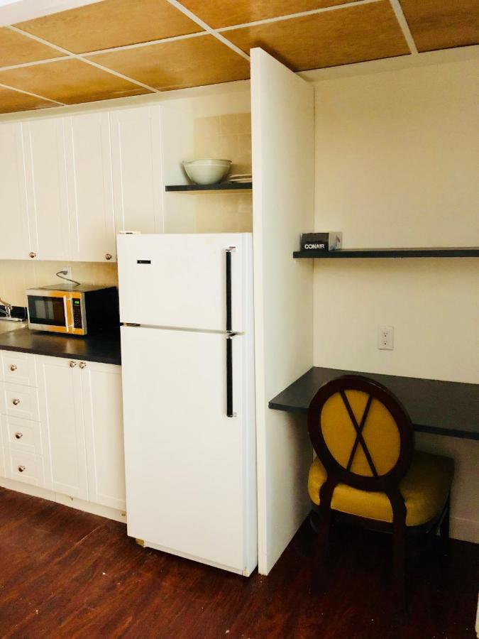Apartment Stylish Apartment: Comfortable In The Golden Square Mile Montreal